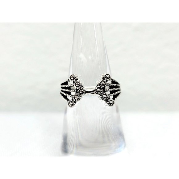 Vintage Silver Wrapped Skeleton Hands Little Dots Ring Size 6.5 Women's Jewelry - Picture 1 of 2